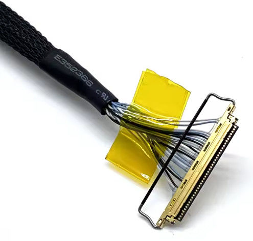 แอพลิเคชั่นอิเล็กทรอนิกส์ สีดํา Custom LVDs Wire Harness LCD Cable Assembly สําหรับแผ่นจอ