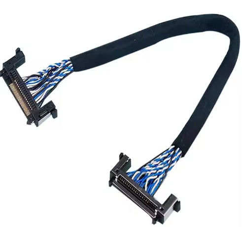 การประกอบเคเบิล LVDS ที่นําสายทองแดงด้านบนเพื่อการถ่ายทอดข้อมูลความเร็ว