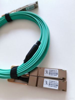 สายเคเบิลที่เข้ากันได้กับ QSFP-40G พร้อมการออกแบบสายเคเบิลแบบกำหนดเองโดยผู้ผลิตชุดสายไฟชั้นนำ | ชุดประกอบสัญญาณความเร็วสูงสำหรับระบบเครือข่ายองค์กรและโมดูลออปติคัล